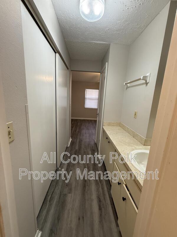 Building Photo - 1640 Crystal Park Cir