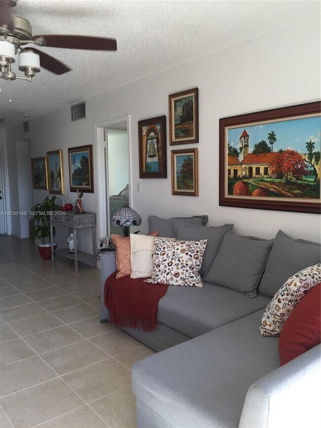 Building Photo - 7722 Camino Real