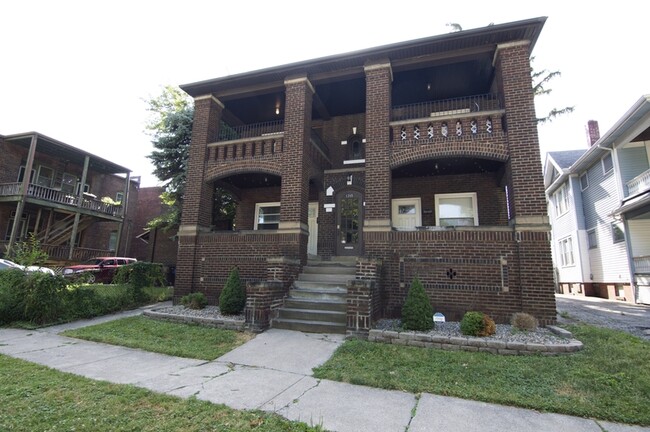 Building Photo - 1285 W 114th St