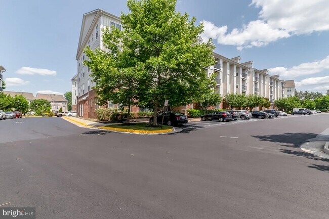 Building Photo - 21210 McFadden Square