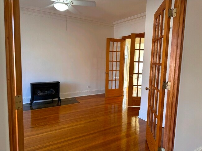 Building Photo - 1130 W Pratt Blvd