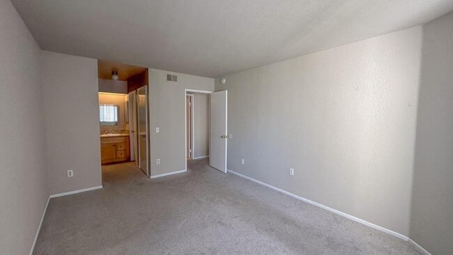 Building Photo - 55 Grenada St