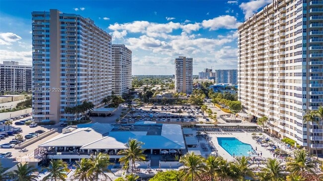 Building Photo - 1985 S Ocean Dr