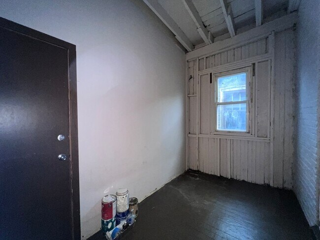 Building Photo - 2707 E 78th St