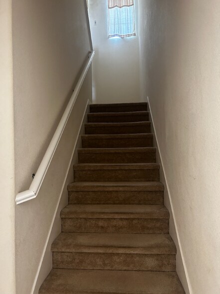 Building Photo - 2580 W El Camino Ave