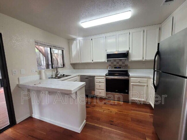 Building Photo - 7474 Griggs Way