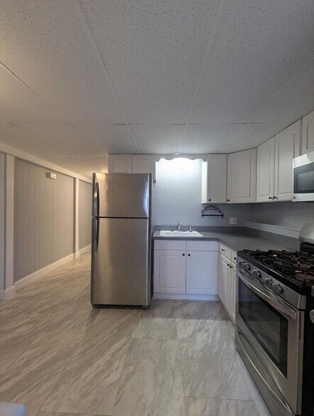 Building Photo - 53 Lantern Rd