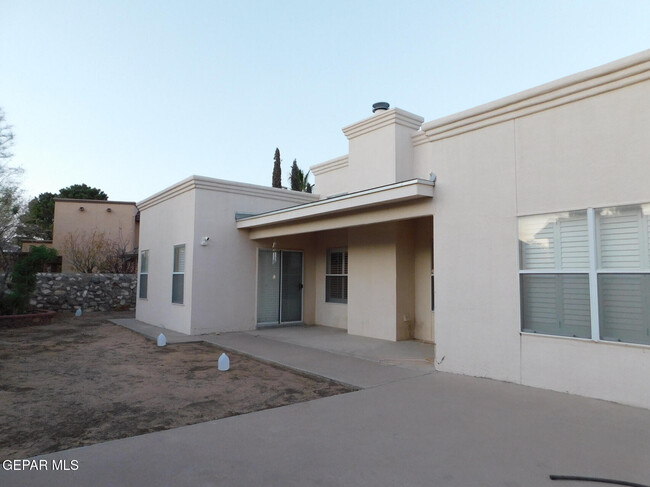 Building Photo - 917 Tecate Pl