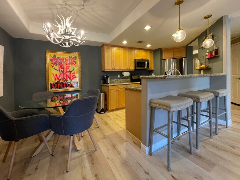 Building Photo - 3636 Jasmine Ave