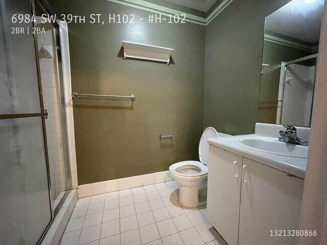 Building Photo - 6984 SW 39th St