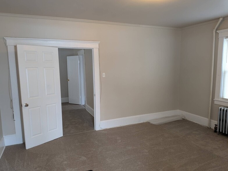 Building Photo - 125 Main St