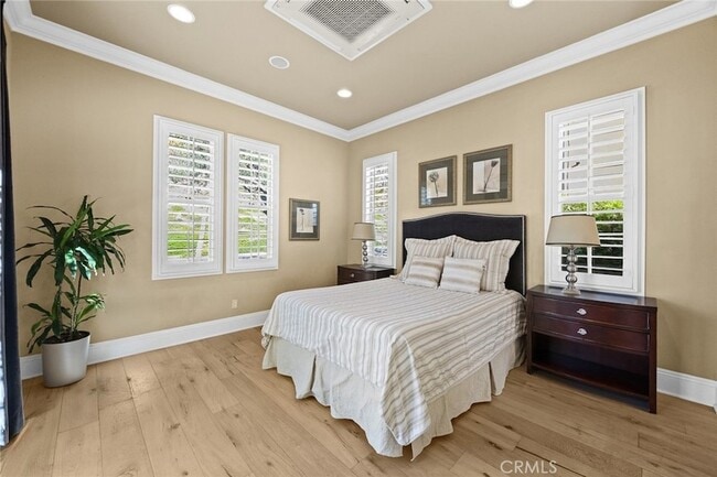 Building Photo - 19668 Three Oaks Ln