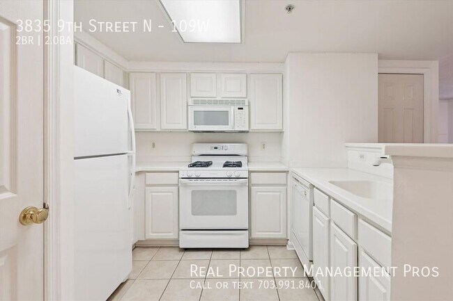 Building Photo - 3835 9th St N