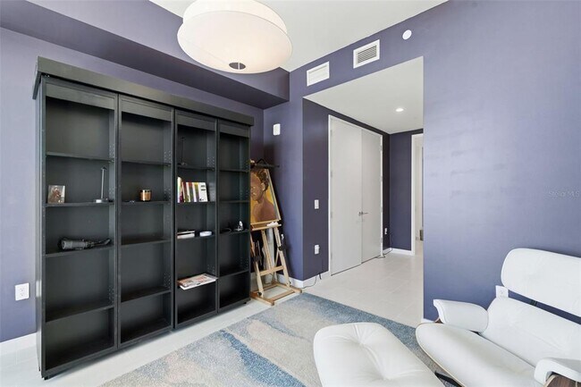 Building Photo - 400 Central Ave