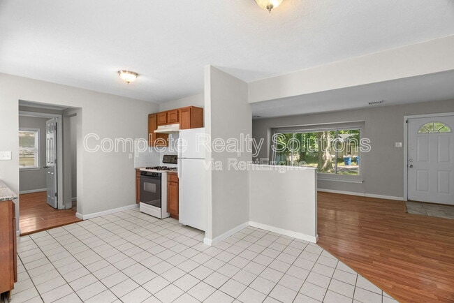 Building Photo - 1144 Northdale Ave