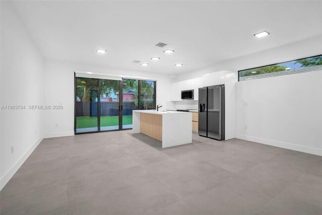 Building Photo - 919 NW 55th St