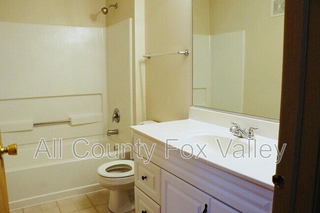 Building Photo - 1207 Silverstone Dr