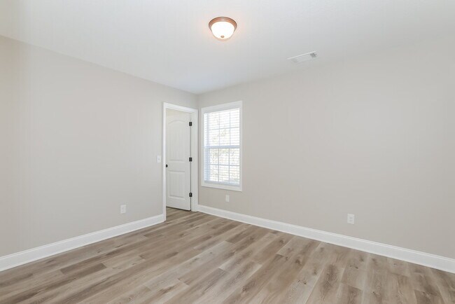 Building Photo - 1757 Maxey Ln