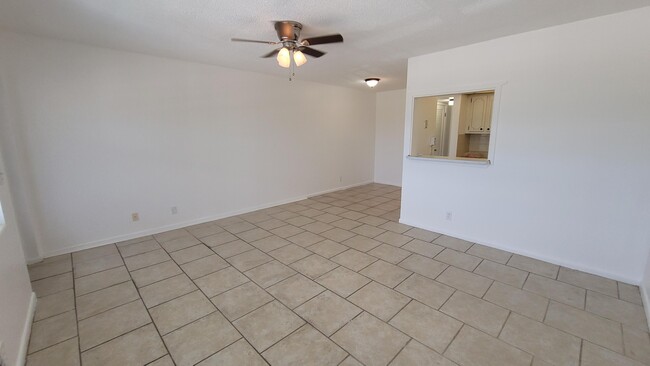 Building Photo - 368 Camden P