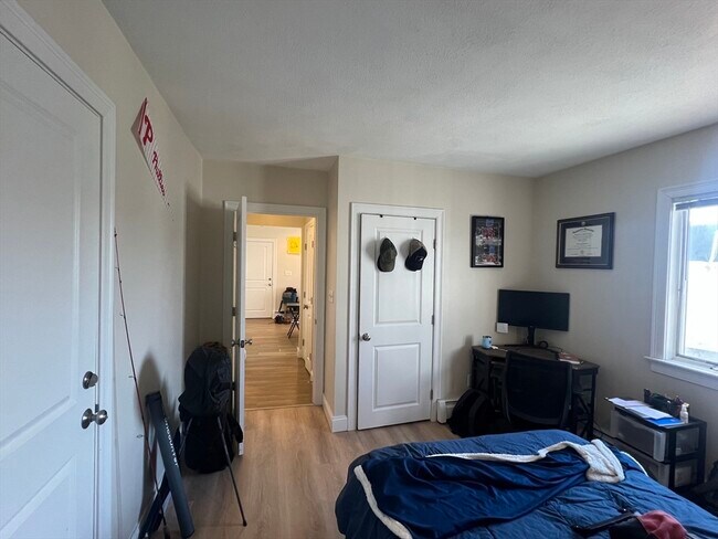 Building Photo - 56 Humphrey St