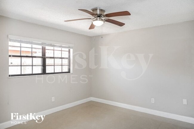 Building Photo - 8806 NW 114th Terrace