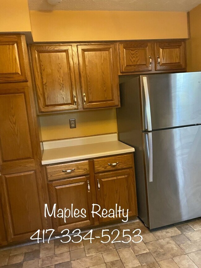 Building Photo - NEW LISTING - 3 bedroom, 2.5 bath in Ridgedale, MO near Big Cedar Lodge