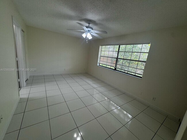 Building Photo - 8848 NW 76th Ct