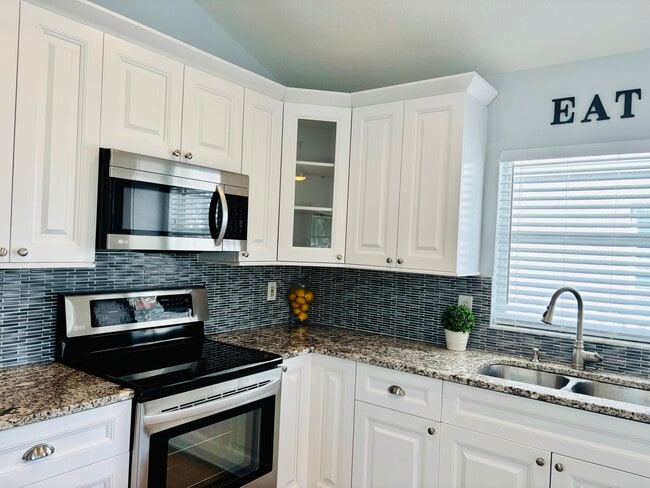 Building Photo - 9728 Long Meadow Dr