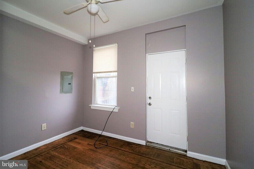 Building Photo - 1709 Gwynns Falls Pky