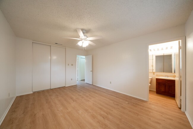 Building Photo - Home for Rent