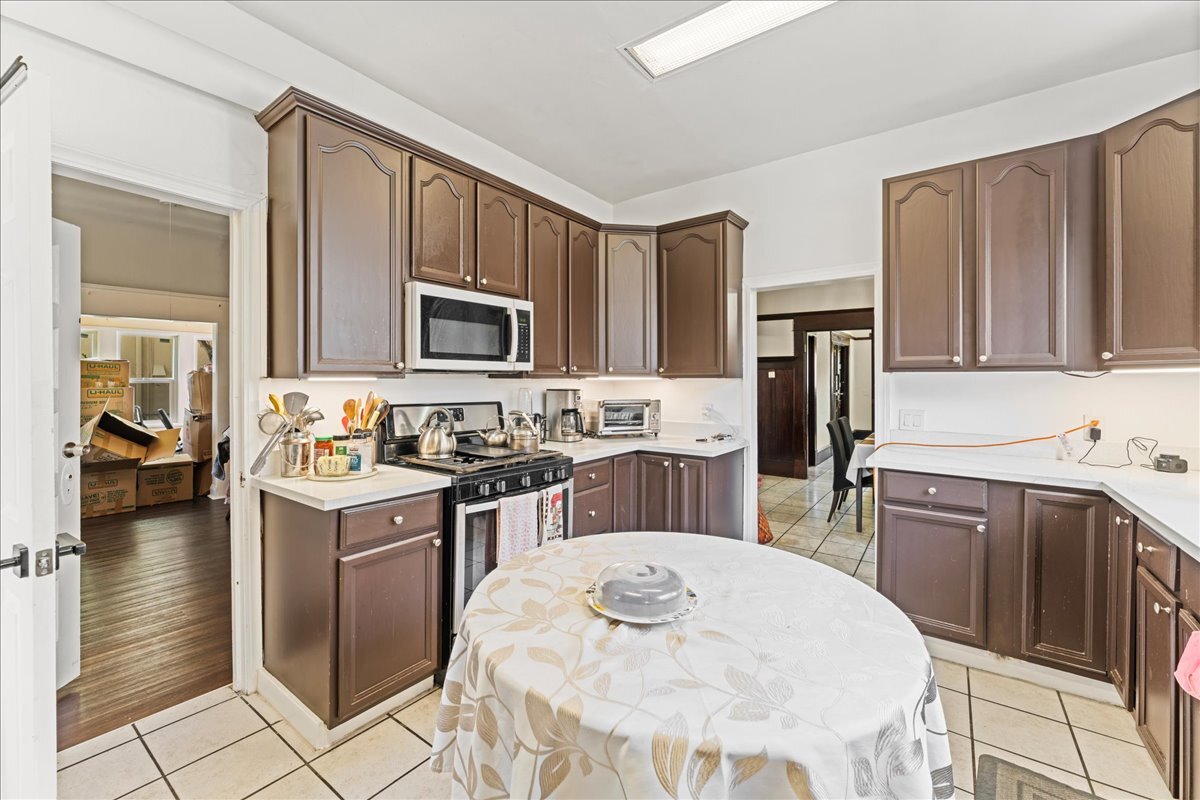 Building Photo - 1625 Martin Luther King Jr Way