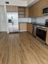 Building Photo - 979 E 29th St