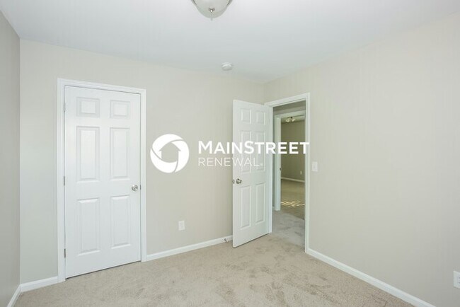 Building Photo - 3 Bedroom Pet-Friendly Home in CHARLOTTE, ...