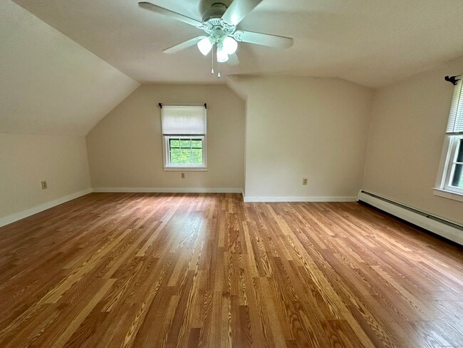 Building Photo - 58 Trailwood Dr