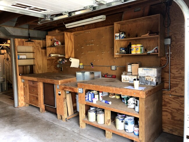 Building Photo - 3486 PA-711