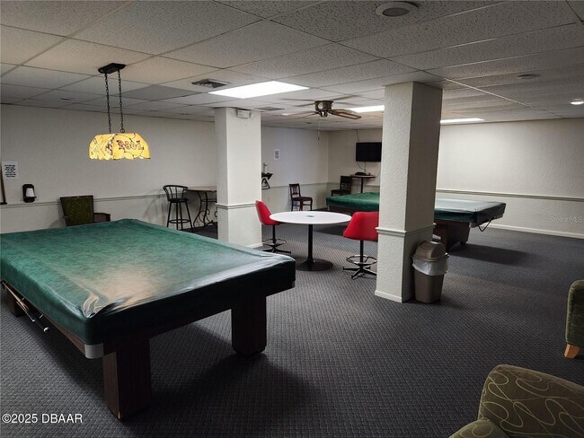 Building Photo - 935 N Halifax Ave