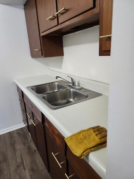 Kitchen - 1052 3rd Ave