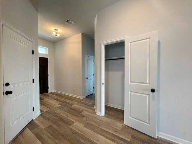 Building Photo - 149 Patrick Herndon Dr