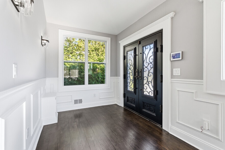 Building Photo - 54 Lawton Ave