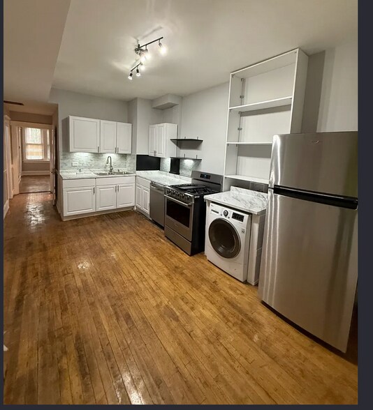 Building Photo - 853 N Wolcott Ave