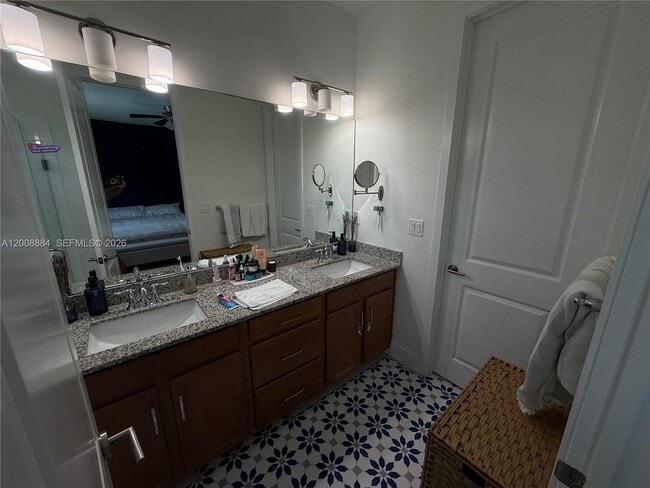 Building Photo - 2945 SE 3rd St