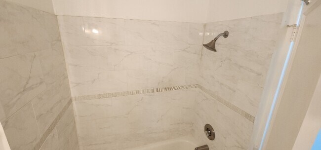 Building Photo - 544 Virginia St