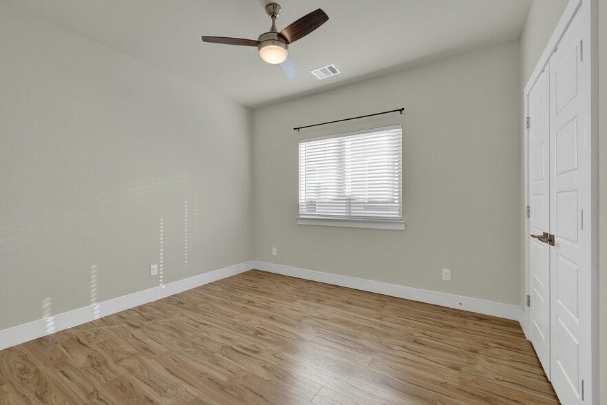 Secondary bedroom - 412 Natalen Ave