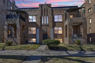 Building Photo - 17701 Manderson Rd