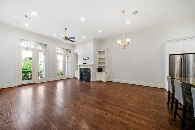 Building Photo - 3921 Gramercy St