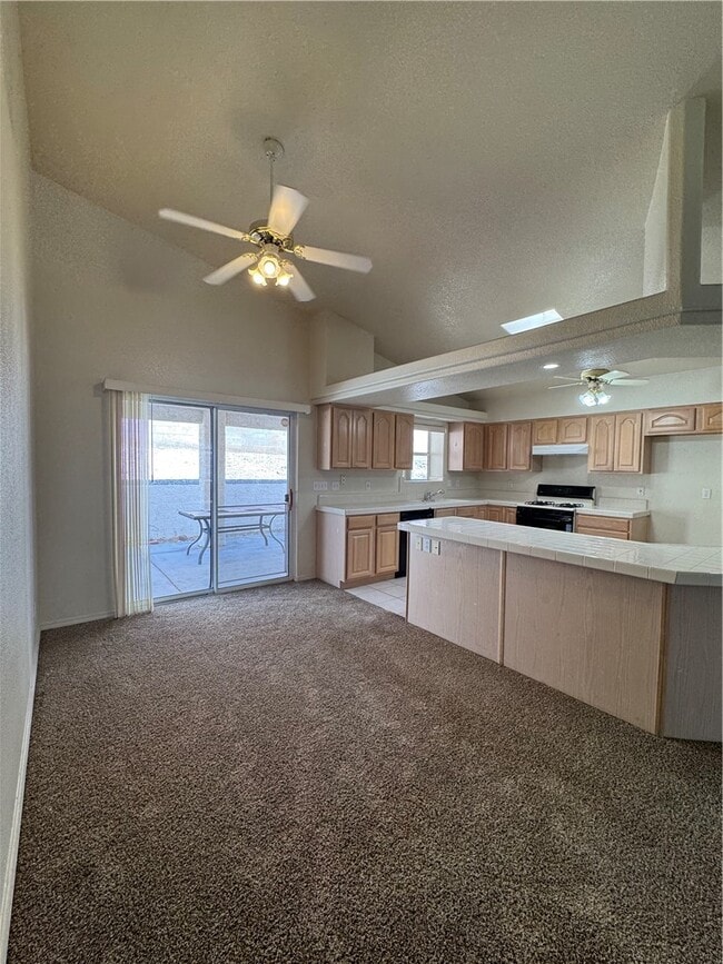 Building Photo - 3434 Mineral Park Dr