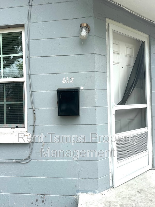 Building Photo - 612-612 17th Ave S