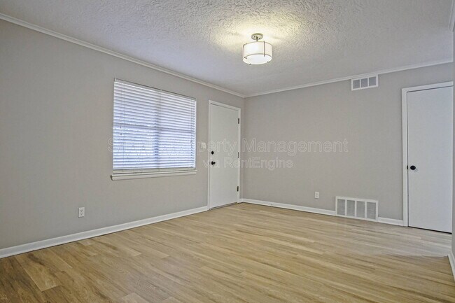 Building Photo - 1607 Denison Dr