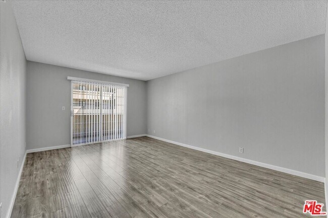 Building Photo - 4647 Willis Ave