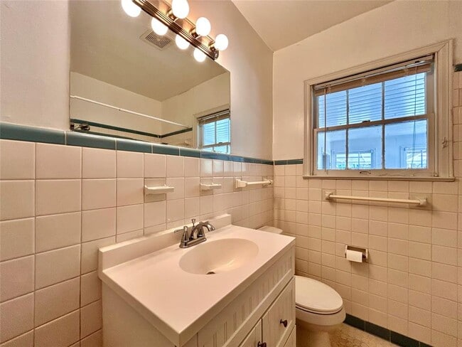 Building Photo - 5207 Shoal Creek Blvd